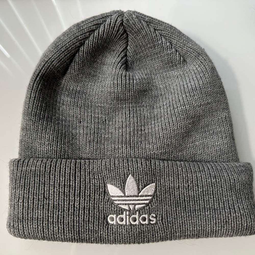 NWOT - Gray Adidas Trefoil Beanie